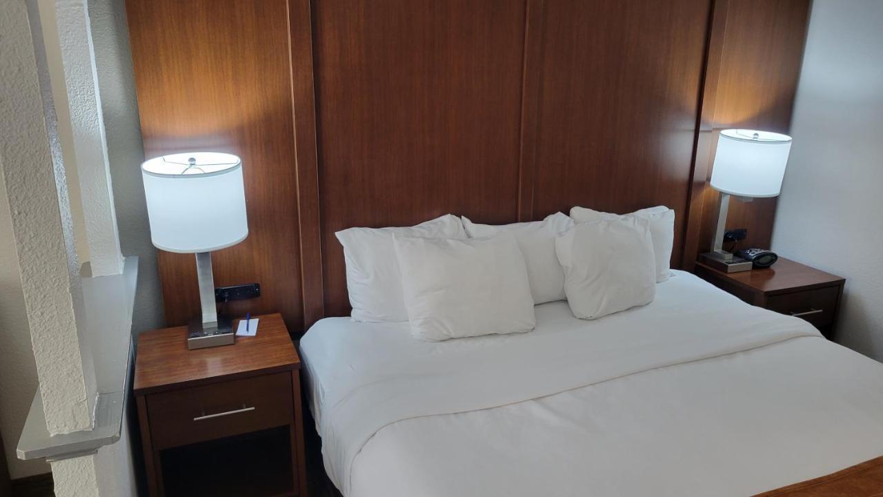 Comfort Suites Cumming-Atlanta Near Northside Hospital Forsyth Экстерьер фото